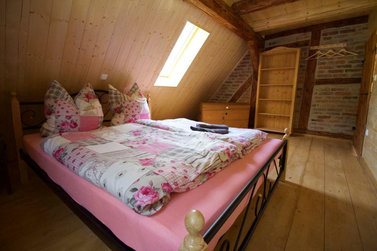 Ferienhaus Anno Dazumal, Wie Zu Opa'S Zeiten Klingenthal Luaran gambar