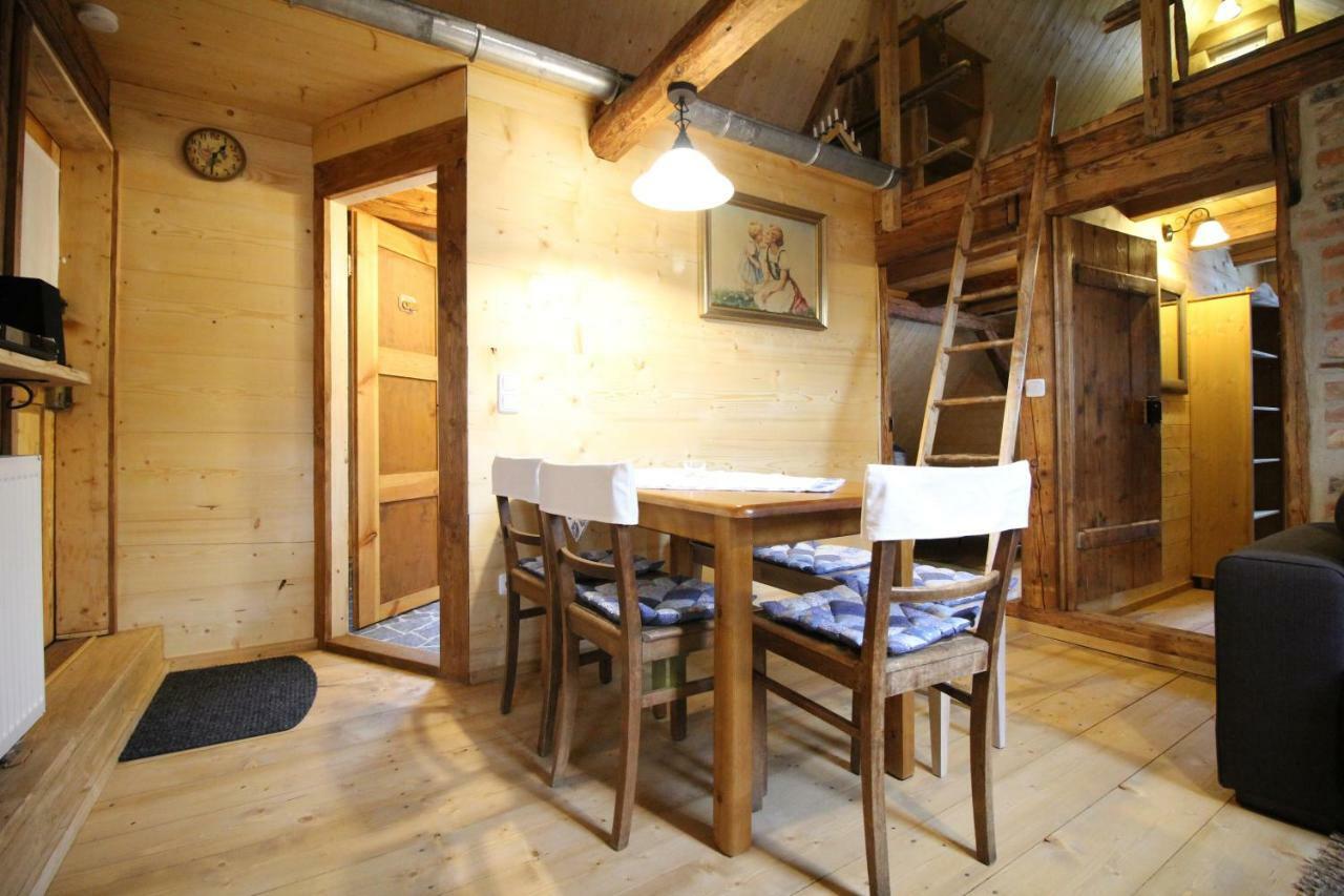 Ferienhaus Anno Dazumal, Wie Zu Opa'S Zeiten Klingenthal Luaran gambar